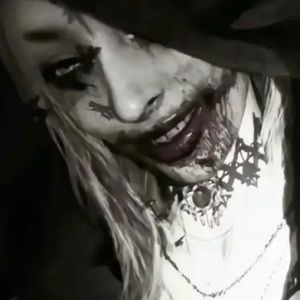 Meet your Posher, Alexandra